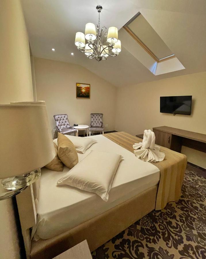 J'Adore Boutique Hotel لوغوج المظهر الخارجي الصورة
