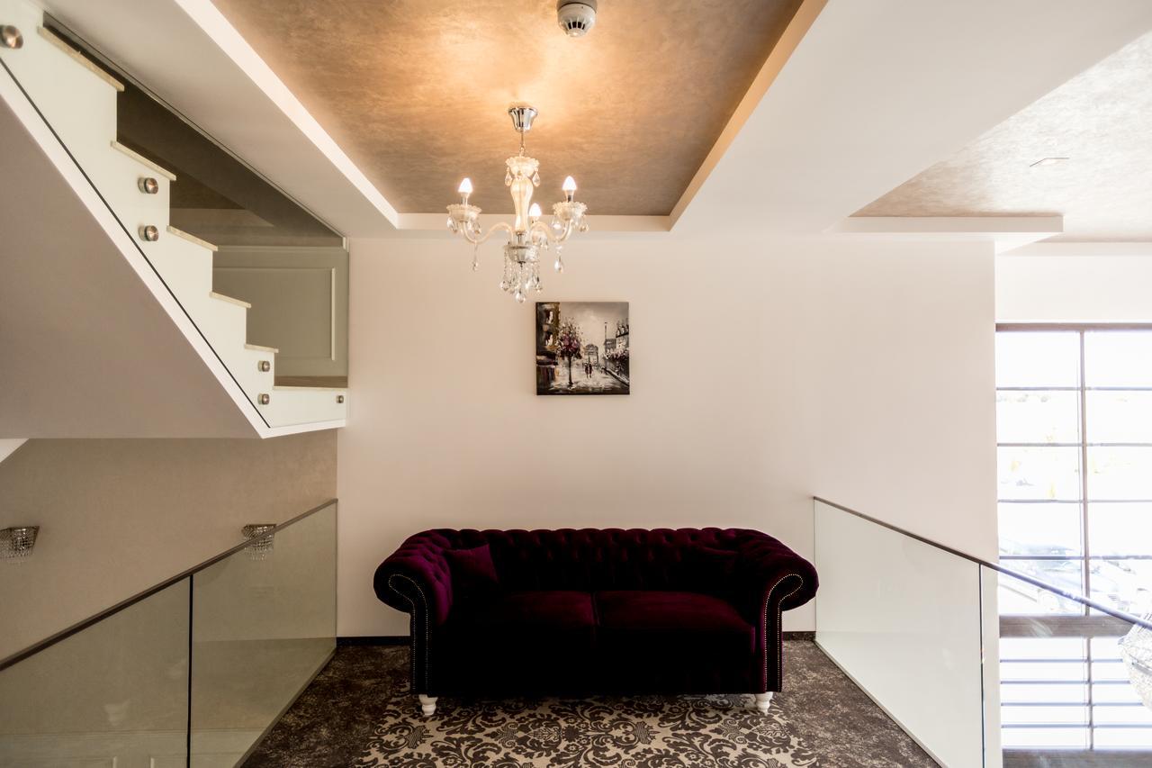 J'Adore Boutique Hotel لوغوج المظهر الخارجي الصورة
