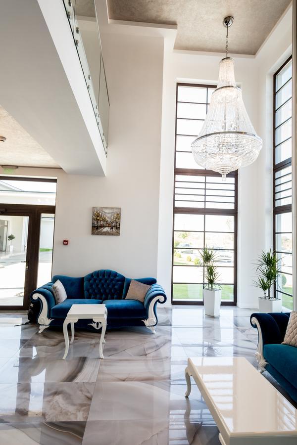J'Adore Boutique Hotel لوغوج المظهر الخارجي الصورة