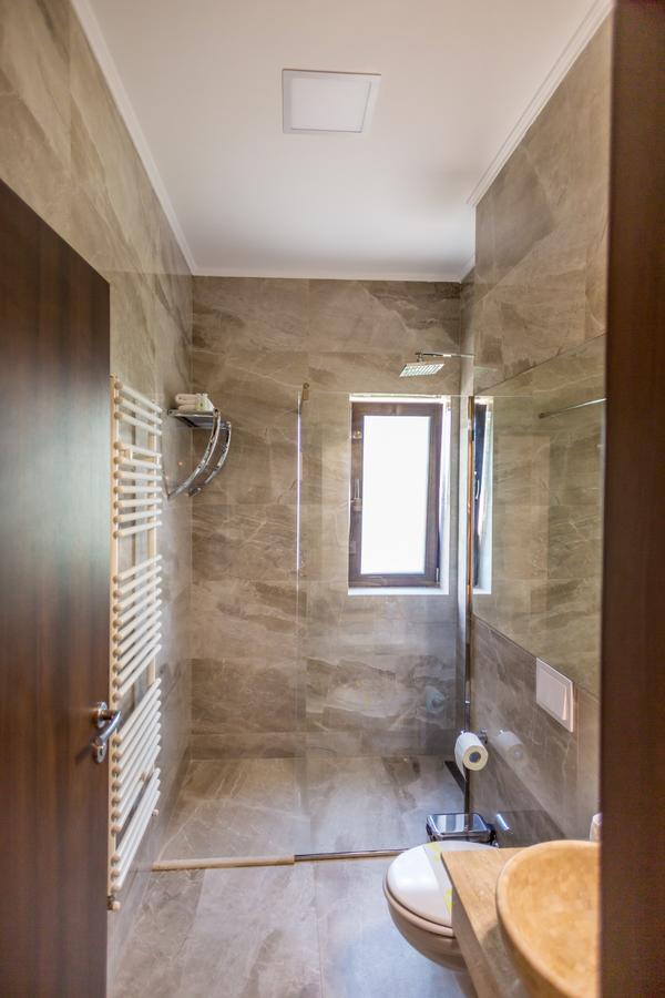 J'Adore Boutique Hotel لوغوج المظهر الخارجي الصورة