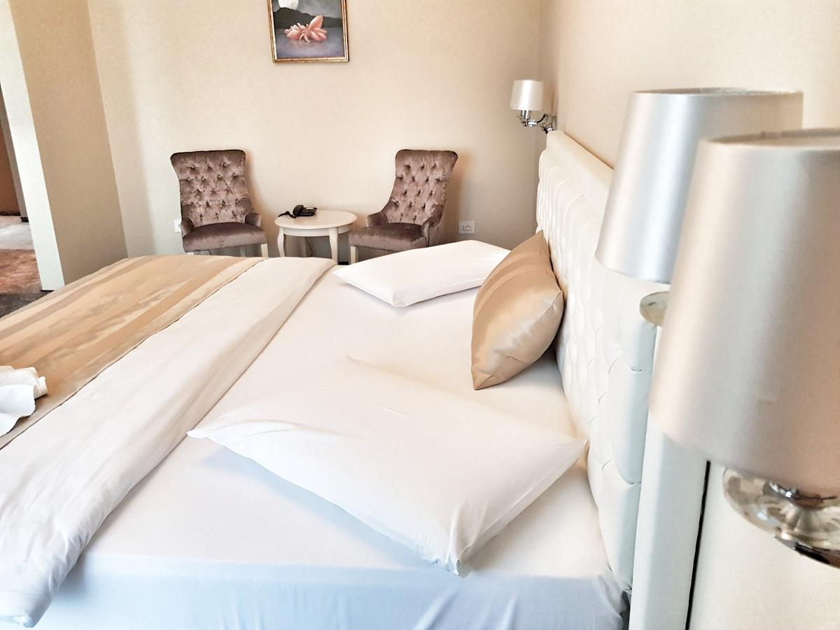 J'Adore Boutique Hotel لوغوج المظهر الخارجي الصورة