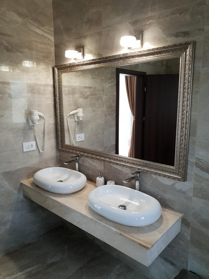 J'Adore Boutique Hotel لوغوج المظهر الخارجي الصورة